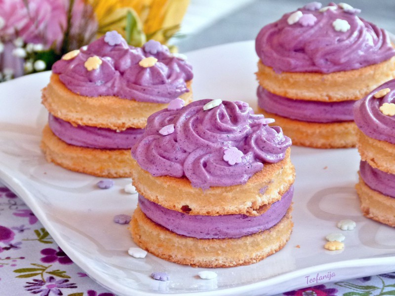 Пурпурни тортици