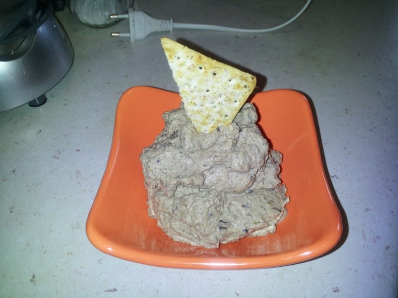 Паштета сo маслинки и капaри