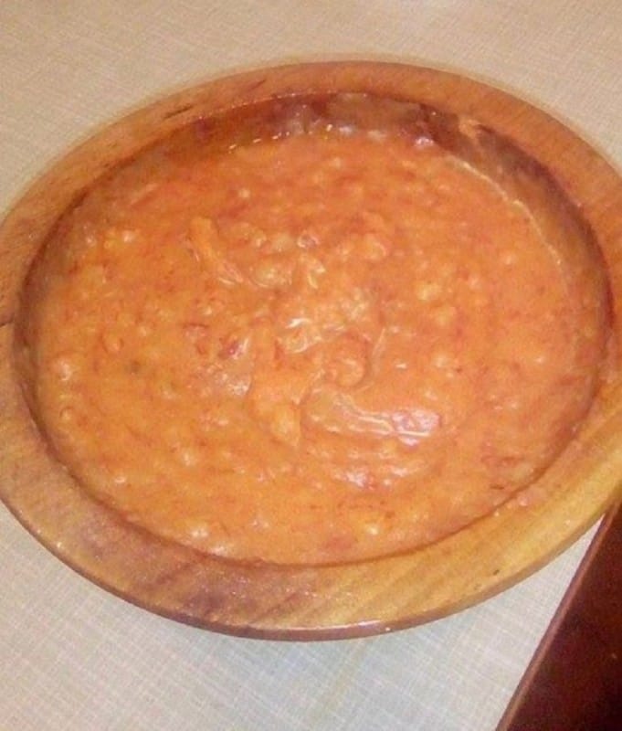 Прилепско макало од компири со суви пиперки и лук