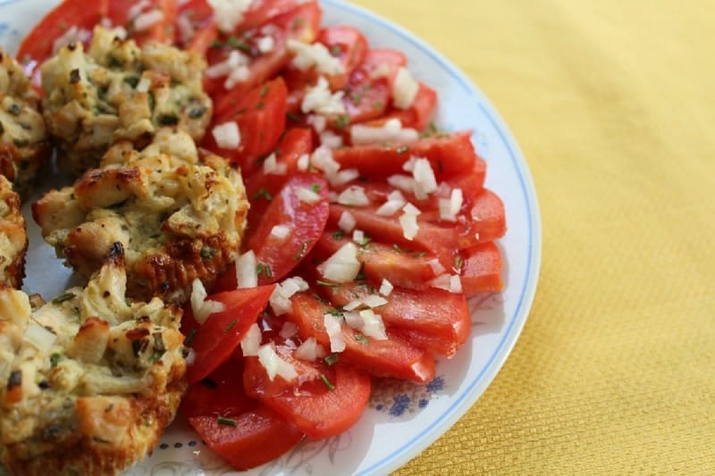 Мафини од карфиол и пилешки гради