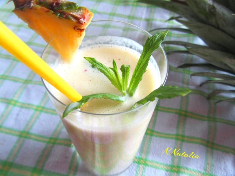Смути со ананас, банани и нане