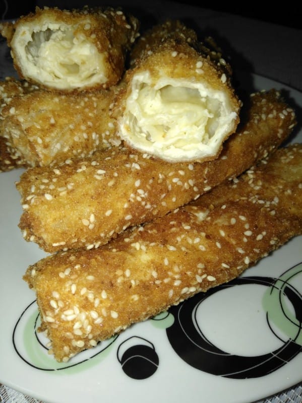 Лажни пирошки со готови кори