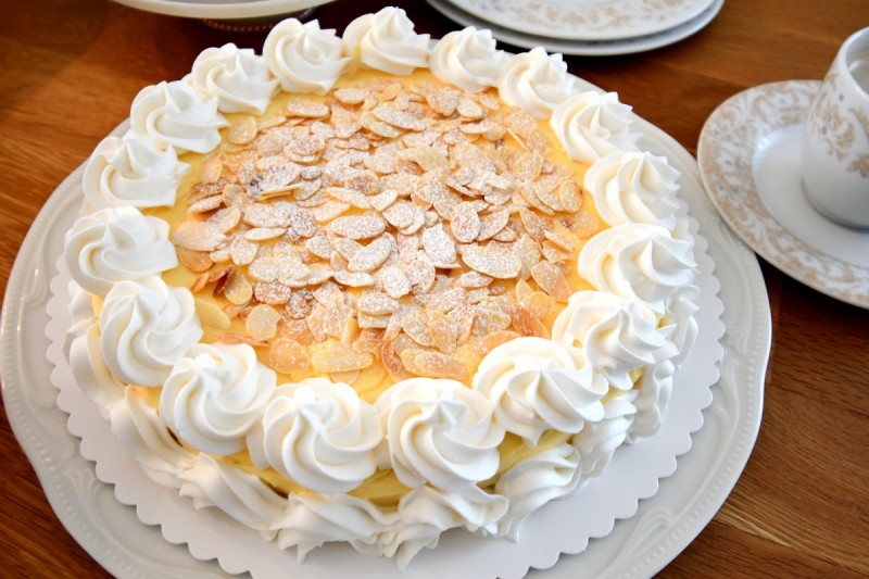 Шведска торта со бадеми (Икеа торта)