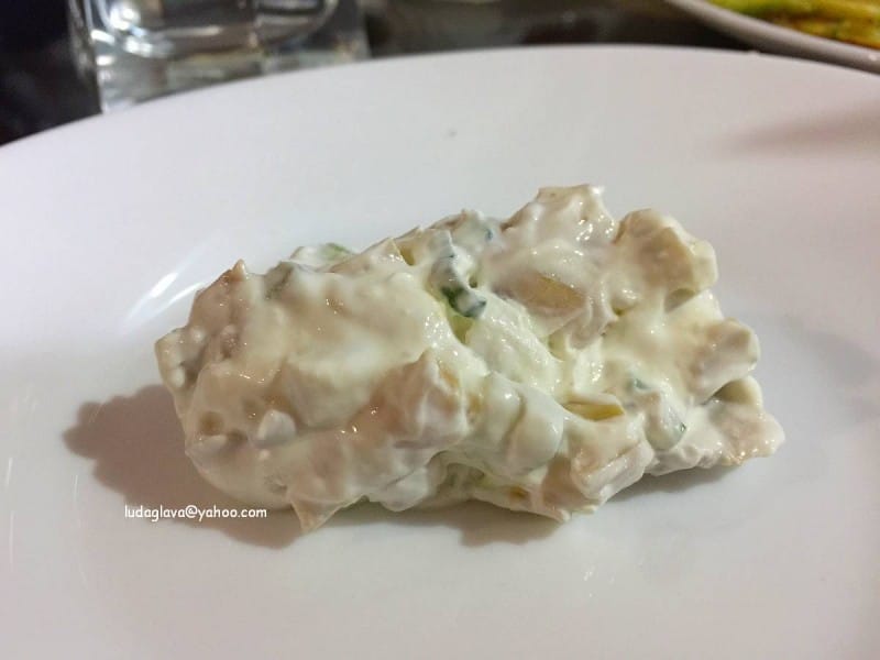 Салата со павлака, праз и печурки