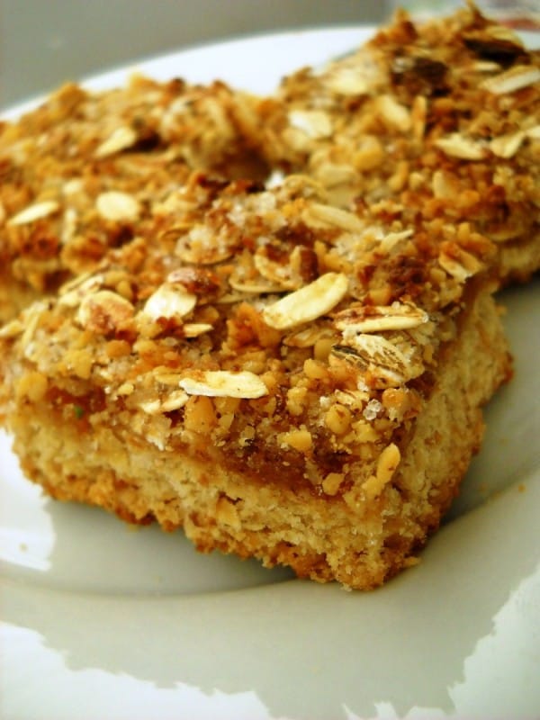 Овесни коцки со мармалад (посно)