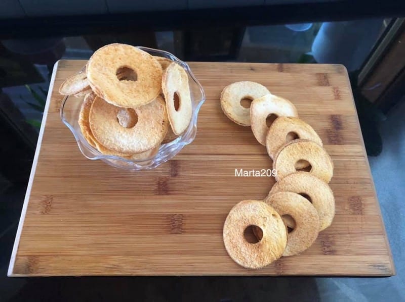 Домашен Bake Rolls од леб(со вкус на лук)