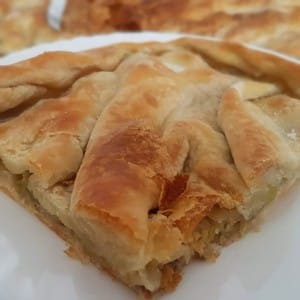 Битолски зелник со месо и праз (по рецепт на мајка ми)