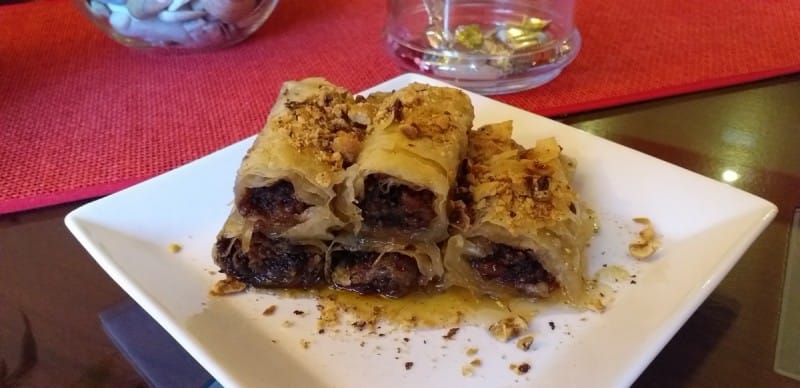 Баклава со јатки