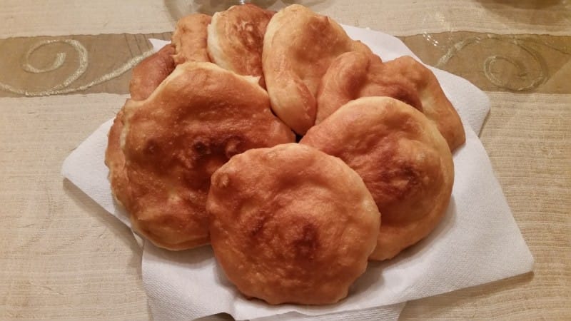 Мекици со млеко и јогурт