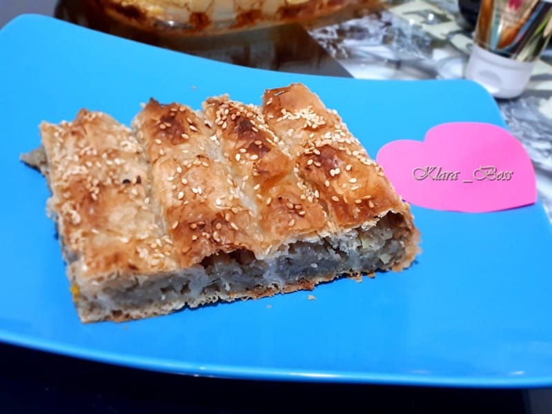 Залеана компир пита со готови кори (посно)