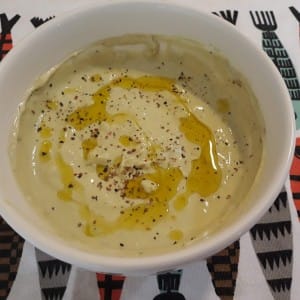 Едноставен сос за свежи и крем салати (намаз, дип)