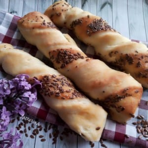 Виткани стапчиња со семиња (посно)
