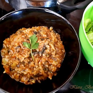 Интегрален ориз со спанаќ (посно, без запршка)
