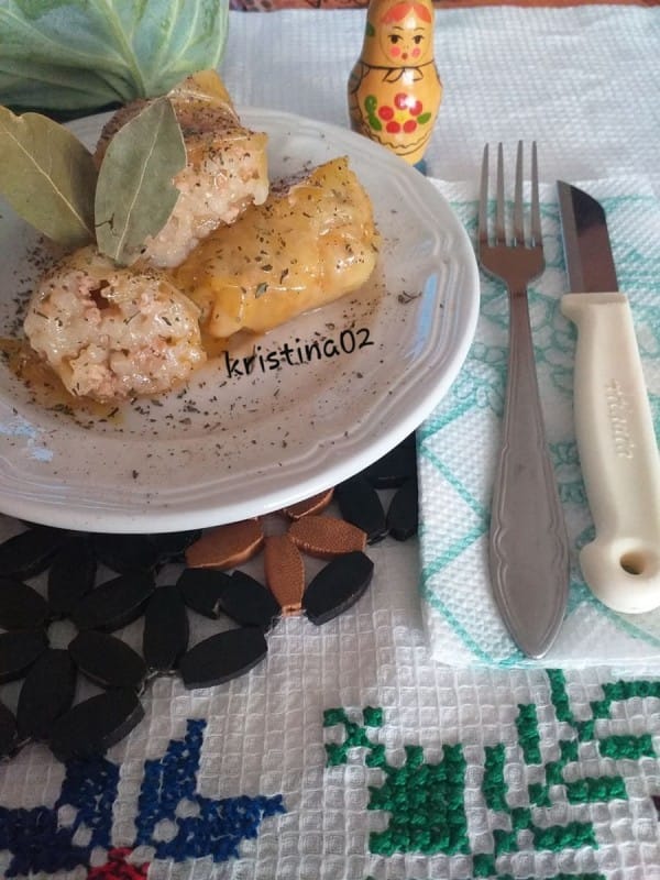Сарма со свинско мелено месо, ориз и кромид