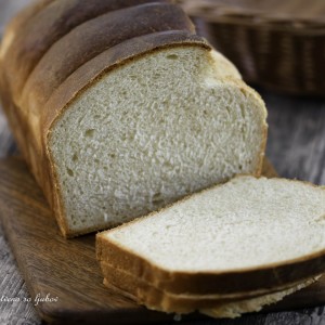 Американски путер тост леб