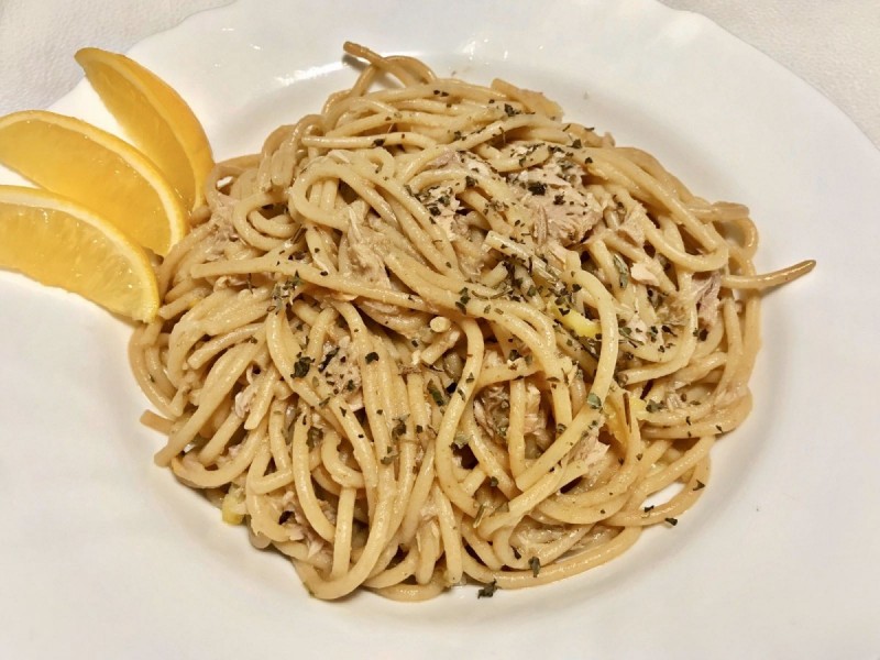 Шпагети со туна и лимон (посно)