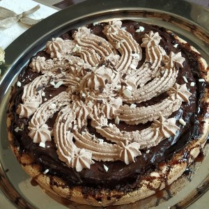 Мока торта со ореви и чоколаден пудинг