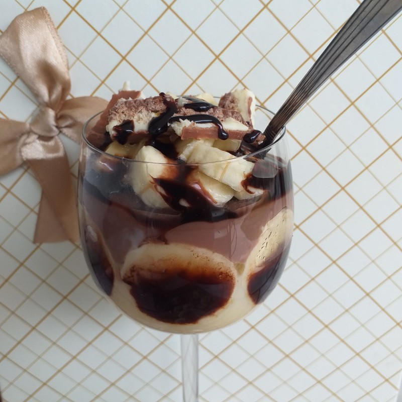 Гламур во чаша - десерт пудинг со банани и чоколадо