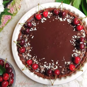 Чоколаден тарт со цреши
