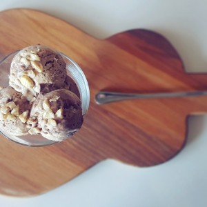 Лешник-чоколадо џелато сладолед