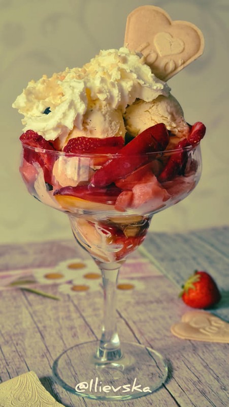 Овошна сладолед салата