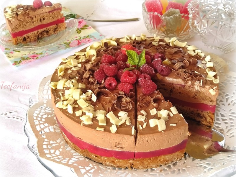 Торта со малини и чоколадо
