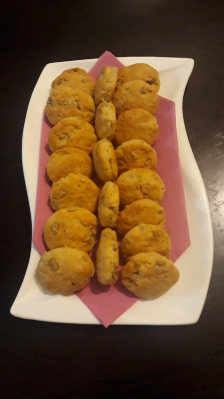 Пивски солени колачиња со рузмарин и сончоглед