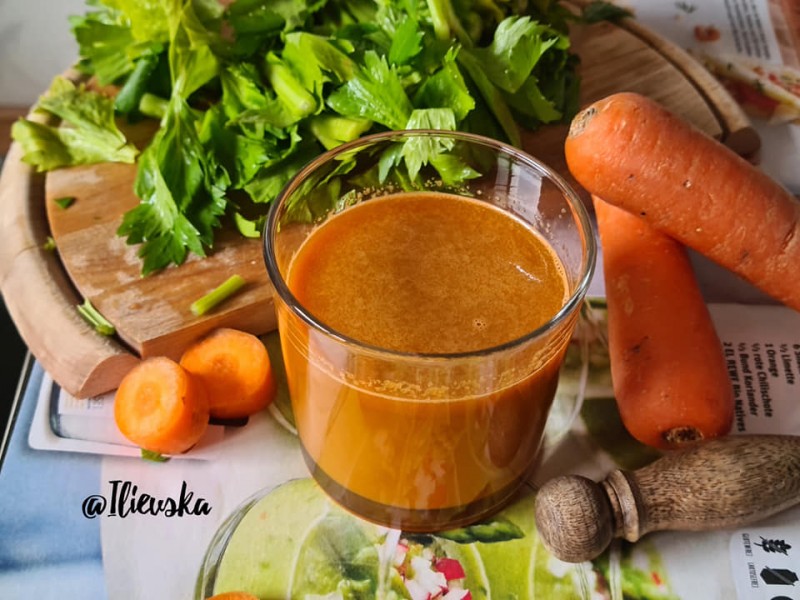 Свеж имуно сок од морков и целер