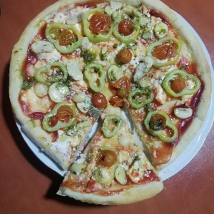 Брза пица од само неколку состојки (посно)