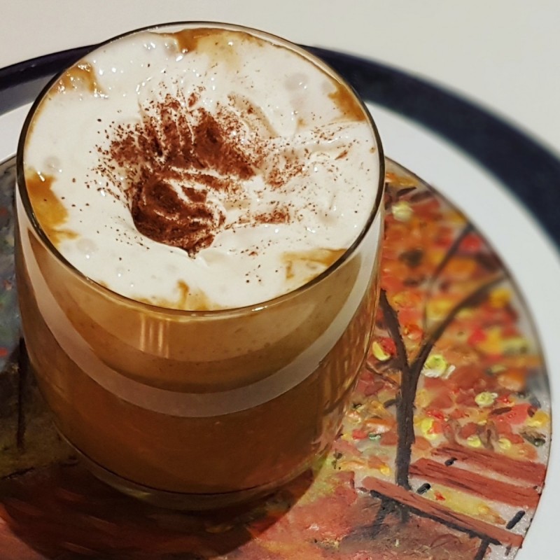 Кафе лате со тиква и зачин за медењаци