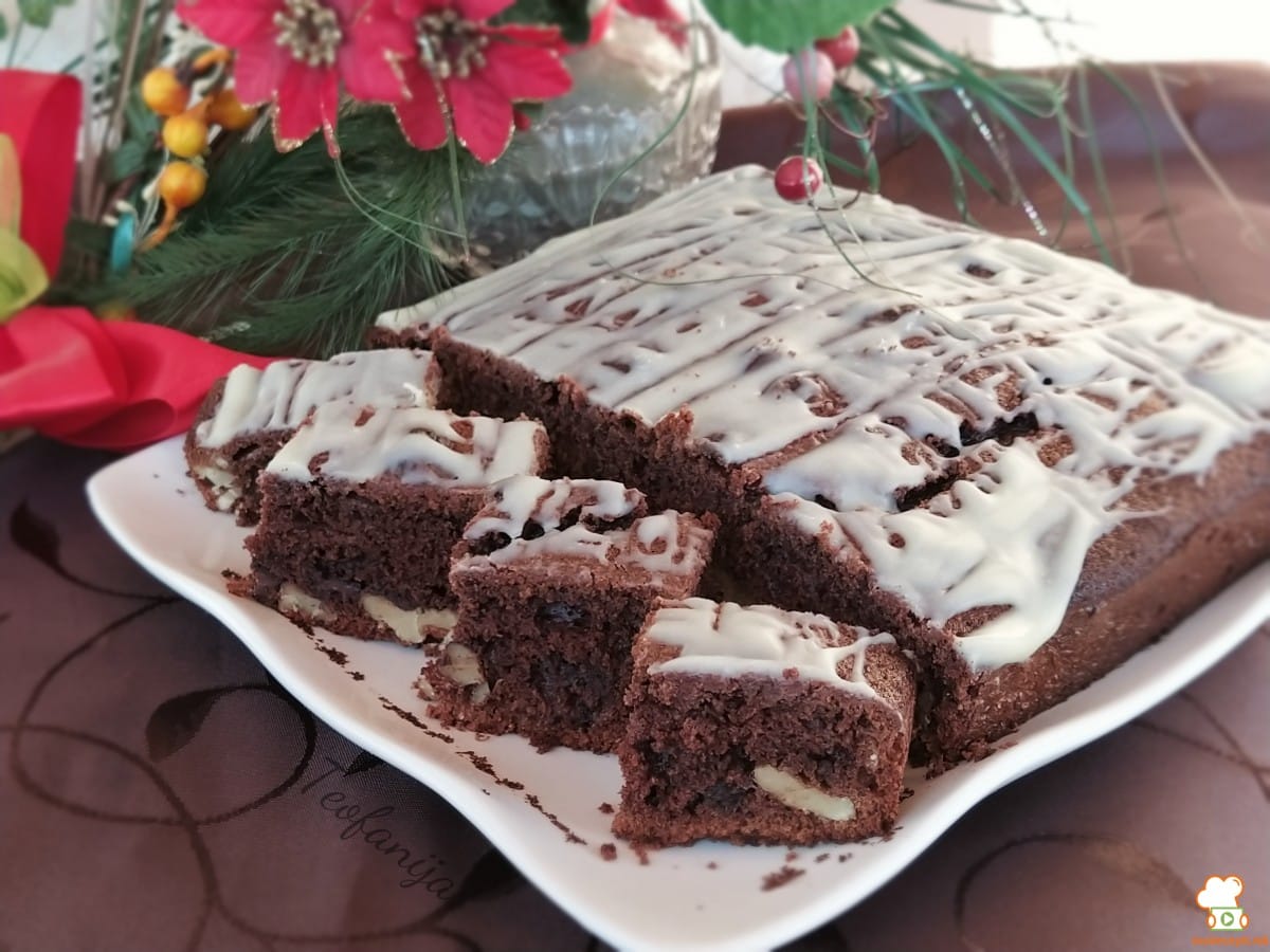 Чоколаден колач со ореви - Moirecepti