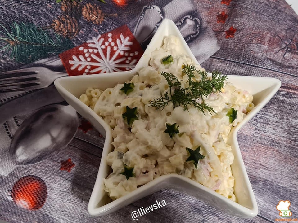 Салата со макарони и конзервирани пиперки - Moirecepti