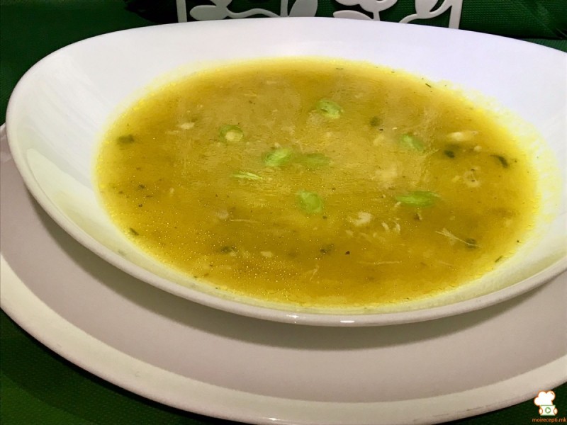 Пилешка супа со праз