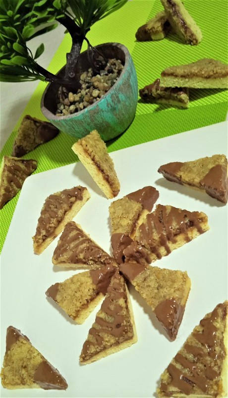 Сочни колачиња (со мармалад и фил од ореви)