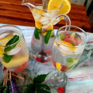Освежителен пијалок со лимон и малини