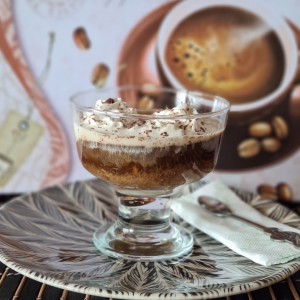 Афогато - жешко кафе со сладолед