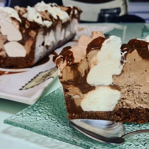 Киндер сладолед торта