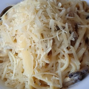  Шпагети со сос од печурки
