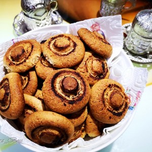 Суви колачи со бадеми - Печурки 